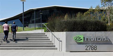 深入剖析近期市场表现平淡的原因,探讨经济环境、企业表现和投资者心态的变化,帮助读者了解当前金融市场的真实状况及未来发展趋势。
