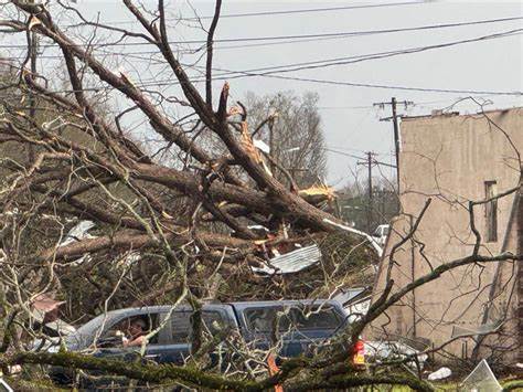March tornado outbreak in Mississippi leaves trail of damage, deaths