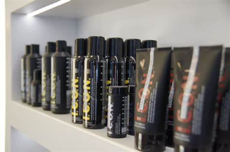 深度梳理 Kappers Only 平台上的品牌阵容与产品分类,解析如何为沙龙和美容零售建立高效采购策略,兼顾品质、成本与客户体验,助力在荷兰市场优化库存与服务。
