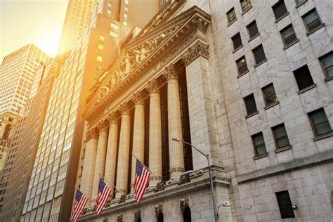 Stocks Edge Down Ahead Of Key Inflation Reports, Crude Hits 5-Month High, Bitcoin Sinks: What's Driving Markets Monday? - Benzinga