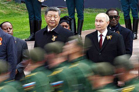 围绕"俄罗斯正在为中国备战"的报道,梳理俄中军事合作的历史脉络、当前动态、地缘政治动因与对台海、安全格局及国际关系的潜在影响,提供多角度分析与政策观察。
