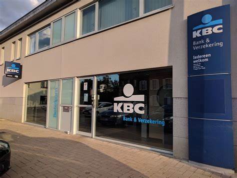 全面介绍位于比利时拉尔讷(9270)的KBC Bank分行地址、电话、邮箱、营业与预约时间,并提供前往分行的实用建议、服务说明与周边银行信息,帮助居民和访客高效办理个人与企业银行业务。
