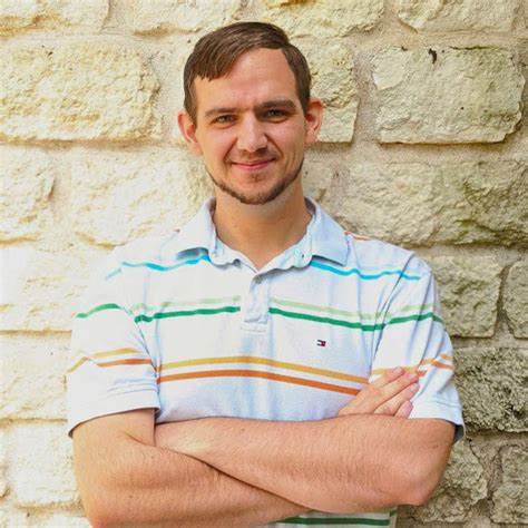 KVM Forum 2025于意大利米兰成功举办,聚焦虚拟化技术的最新发展与未来趋势。会议汇聚全球顶尖专家,展示多项重磅技术创新,推动KVM及相关生态系统的快速演进。本文详尽回顾大会内容,解读核心技术动向,为虚拟化技术爱好者和行业从业者提供有价值的参考。
