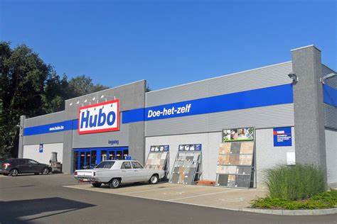 Hubo作为比利时知名的家居建筑及装饰材料供应商,凭借其丰富的产品种类和优质的服务,赢得了广大消费者的青睐。本文将全面介绍Hubo的发展历程、产品特色、市场定位以及其如何满足不同消费者的需求,助您更好地认识这个行业先驱。
