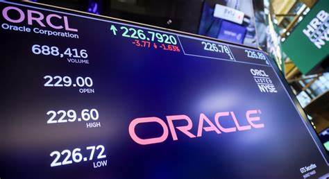 甲骨文公司股价重返互联网泡沫时期水平,引发投资者和市场分析师的深度讨论。本文详细剖析甲骨文股价上涨背后的原因,探讨其对科技行业及整体市场的影响,解读投资者应如何理性看待市场波动。
