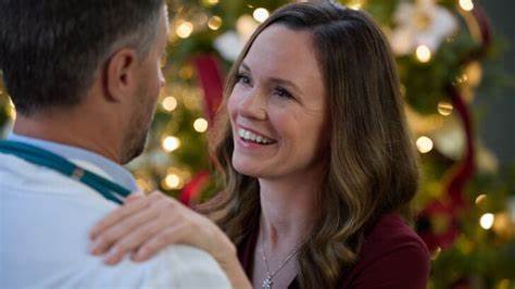 坚持出现在需要帮助的地点,不论多么微小的行动,都可能改变个人与社区的命运。本文探讨了通过长期坚持和真诚陪伴带来的深远影响,以及如何从小处着手,创造更具温度的社会连接。
