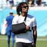 探讨纽约尼克斯球员特伦·特雷西·朱尼尔肩关节脱位的详细情况,分析其对球队战绩的影响,并提供专业康复建议和未来复出预测。
