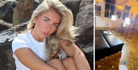 邦妮·布鲁坦言她的继父不仅关注她的OnlyFans内容,还非常支持她的事业和生活选择,这种家庭关系背后的真相引发公众热议。本文深入探讨她和家人之间的相互支持,以及OnlyFans平台对她和家庭带来的影响。
