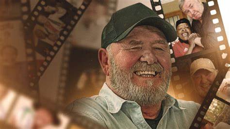 莱昂·舒斯特的电影在DStv和Showmax平台被下架引发关注,但最近有令人振奋的消息,这些深受观众喜爱的影片即将回归,为影迷带来更多欢乐和怀旧体验。本文深入探讨了电影重返的背景、意义及对南非娱乐产业的积极影响。
