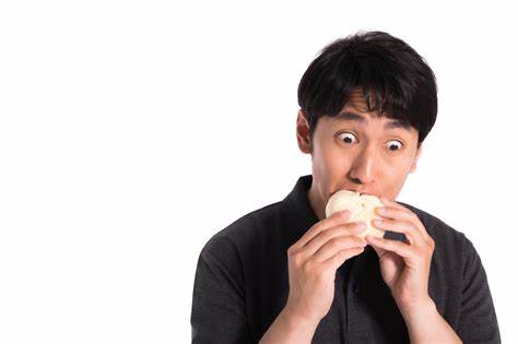 近日,日本便利店针对外国顾客的贴纸引发网络热议,本文深入分析事件背后的文化差异、社会反应及对多元化社会的启示。
