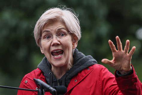 围绕特朗普支持的关键加密货币立法,伊丽莎白·沃伦提出强烈反对,本文解析其批评要点、加密行业反应、监管与市场影响,以及在美国政治和全球金融格局中的深远含义。
