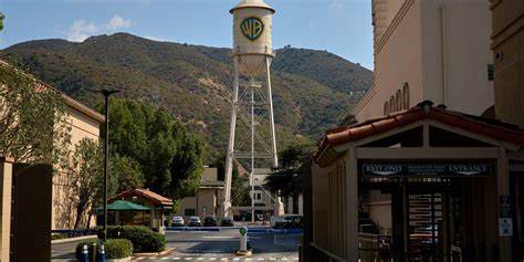 深入探讨微软、波音和华纳兄弟三大知名企业在周五交易中的重要表现及市场影响因素,助力投资者把握关键机会,优化投资决策。
