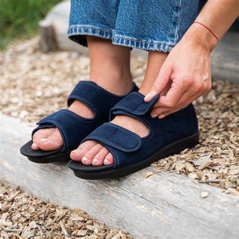 了解Woolville.at的通用贸易条款,掌握购买绿色环保羊毛服饰的关键细节,助力消费者轻松购物,确保交易安心无忧。本文详细介绍购买流程、支付方式、退换货规则及售后服务,助您充分利用Woolville.at资源,享受极致羊毛体验。
