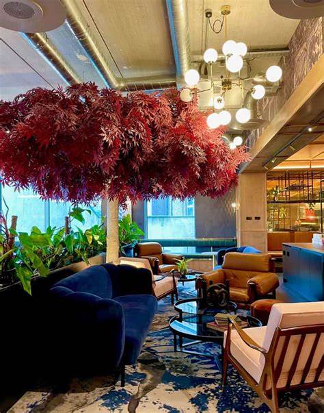 深入探索TODD建筑事务所在都柏林的发展历程及其在医疗、教育、商业和住宅领域的卓越成就,探讨其如何通过技术创新和可持续设计引领爱尔兰建筑行业变革。
