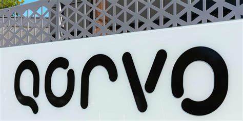 随着科技产业的不断发展,半导体行业迎来了新的增长机会。本文深入解读了三只潜力小型半导体股票的技术图表和市场表现,帮助投资者把握下一波投资风口,实现财富增值。
