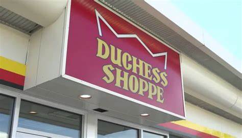 报道恩格尔菲尔德任命第三代成员担任公司零售与能源两大事业部负责人,梳理任命背景、业务版图与运营重点,并深入分析家族企业交接的挑战、市场机会与未来发展路径
