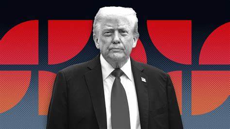 随着美国证券交易委员会大力推进废除季度财报的计划,众多投资者和市场分析师对该举措可能带来的风险和长远影响表达了担忧。本文深入剖析取消季度财报制度的背景、利弊以及对投资者的潜在影响,帮助读者理清复杂的市场变化与未来投资策略。
