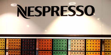 雀巢集团近期宣布了其旗下奢侈咖啡品牌Nespresso的新任首席执行官,标志着公司在高端咖啡市场的战略调整和领导层更新。随着纳夫拉蒂尔承担集团领导职责,Nespresso迎来管理团队新一轮变革,进一步强化其市场竞争力和创新能力。
