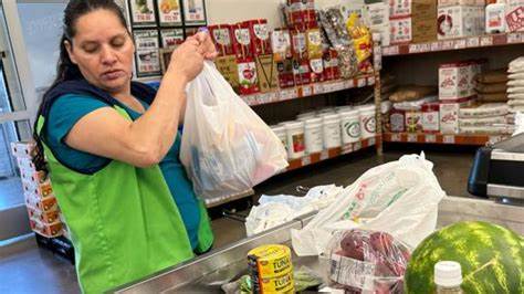 解析八月份美联储偏好的个人消费支出价格指数(PCE)小幅加速的原因、对货币政策与金融市场的影响,以及企业与个人应如何在"高利率常态"与不确定通胀环境中调整策略与风险管理。
