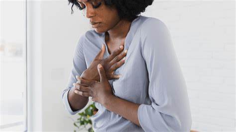 基于大量长期随访研究的证据,心肌梗死、中风与心力衰竭等主要心血管事件在绝大多数情况下都与可干预的危险因素相关。文章解读关键发现,分析四大可修正风险因子的重要性,并提供切实可行的个人与公共健康干预建议,帮助降低心血管疾病负担。
