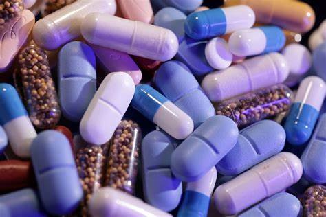 迈克森公司计划通过聚焦高利润率业务,如肿瘤药物分销,提升整体盈利能力和长期增长潜力,推动股价上涨并增强市场竞争力。本文深入探讨迈克森的战略调整及其对行业和投资者的影响。
