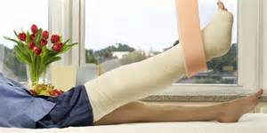 健康储蓄账户(HSA)作为一种兼具储蓄和税收优惠的理财工具,能够帮助年轻人有效管理医疗费用和未来财务压力。然而,尽管优势明显,许多年轻成年人却未能充分利用这一工具,本文深入探讨了HSA的优势、年轻人参与度低的原因及优化推广策略。
