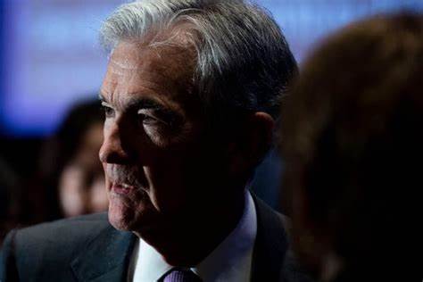 面对高房贷利率与房屋持有成本,租房在短期内可能比买房更划算。文章用实例对比租买总成本,解析隐藏费用与机会成本,并详述如何将每月节省下来的资金配置到有可能带来被动收入与长期回报的资产中,帮助你做出更合适的住房与投资决策。
