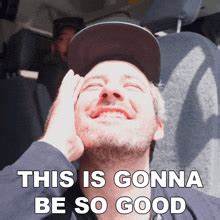 网络迷因作为一种独特的文化现象,正逐渐成为企业营销和品牌塑造的重要工具。通过深入探讨迷因股现象和其对企业发展的影响,本文揭示了迷因如何帮助企业提升知名度、促进销售以及改善商业业绩。
