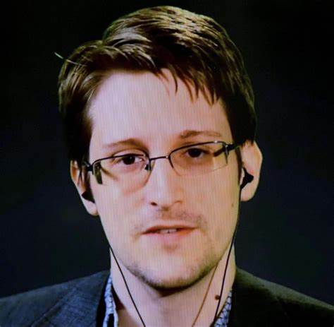 Edward Snowden: Aktuelle News & Nachrichten zum NSA-Whistleblower - WELT