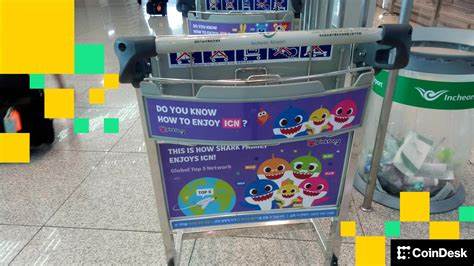 围绕Baby Shark代币在Story Protocol上暴跌逾90%的事件展开,梳理发生经过、涉事方与链上资金流向,剖析知识产权代币化的技术与法律风险,并为投资者与平台提供可操作的防范建议与合规思路。
