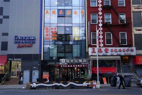 纽约一华裔前民主运动领袖因为为中国共产党从事间谍活动被判认罪,事件暴露出中共在海外对异议人士进行"跨国镇压"的战略布局和秘密操作。此案件不仅反映了个人命运的悲剧,也折射出华裔社区与国际人权抗争的巨大挑战。
