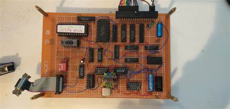 探索iNapGPU,一款完全由TTL门电路构建的文字模式显卡,解析其设计理念、技术规格及实际应用价值,呈现硬件极简主义下的视频显示创新。
