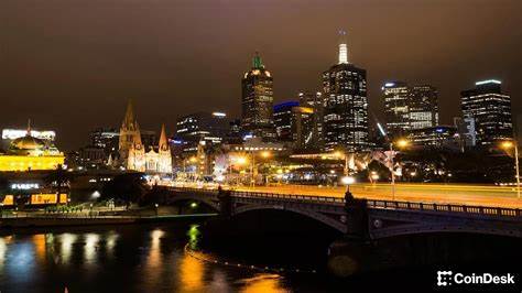 IG集团通过收购澳大利亚领先的加密货币交易平台独立储备的大部分股权,积极进军亚太地区数字资产市场,深化全球加密金融服务网络。此次交易不仅为IG集团打开澳洲及新加坡市场大门,也展示了其布局国际数字资产生态的战略野心。文章深入剖析了此次收购的背景、市场影响及未来展望,揭示全球加密资产行业的最新动向。
