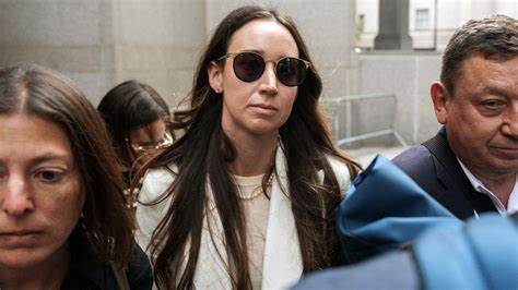 一起震动科技与金融界的并购欺诈案件:查理·贾维斯因向摩根大通夸大用户数据并出售创业公司Frank,被判处八年左右监禁并保释上诉。剖析案件经过、法庭判决要点、对创业生态与投资尽职调查的深远影响,并提出风险防范与合规建议。
