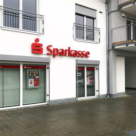扎根多瑙河畔的金融伴侣:全面解析 Sparkasse Altbayern(原 Sparkasse Neuburg‑Rain)
