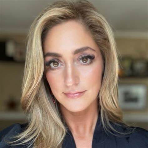 围绕JoJoFromJerz在Bluesky(bsky.social)上的内容风格、互动策略与个人品牌构建进行全面剖析,帮助创作者和社交媒体用户理解去中心化社交平台的机会与挑战,以及如何在时间线上持续吸引关注和建立忠实粉丝群。
