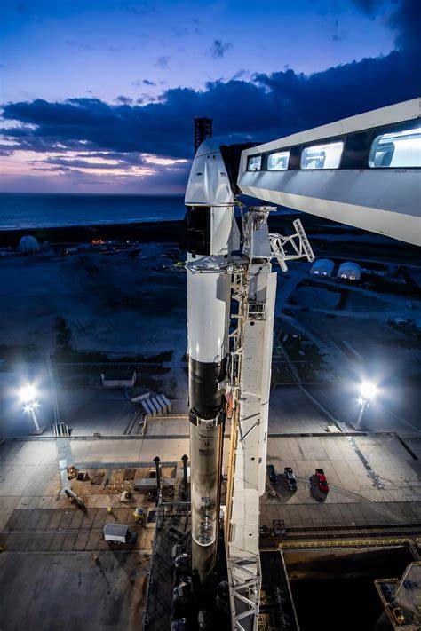 加密货币行业巨头投资首个商业私人太空站项目,推动空间探索和科学研究迈入新阶段,开启未来太空经济新机遇。本文深入解析私人太空站的发展背景、设计理念、运营模式及其对全球航天产业的长远影响。
