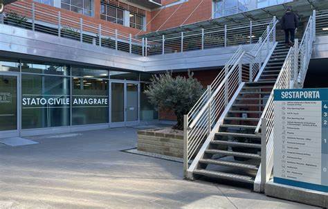 介绍Aruba PEC及其多样化的数字信任服务,涵盖电子签名、电子发票、数字身份认证(SPID)及其在现代企业数字化转型中的重要作用,助力企业和专业人士高效合规管理和文档处理。
