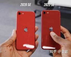 针对iPhone SE 3和iPhone 13 mini的性能、设计、价格及使用体验进行全面对比,助力用户根据自身需求做出明智购机决策。
