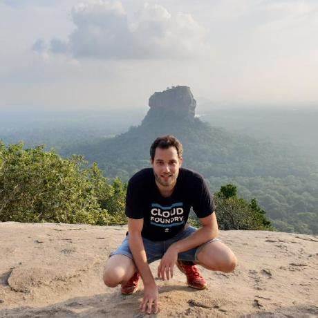 随着数据流量的爆炸式增长,传统消息处理方式面临着网络瓶颈和资源浪费等挑战。RabbitMQ 4.2版本创新性地引入了基于SQL表达式的代理端过滤,结合Bloom过滤器,实现了大规模消息流的高效筛选与处理。本文深入探讨这一技术的原理、优势及实际应用场景,助力开发者优化消息系统性能。
