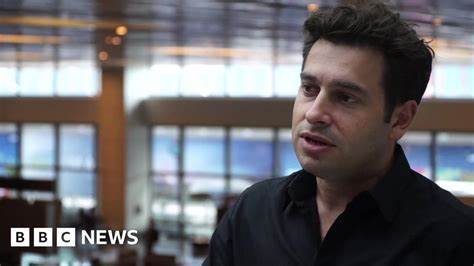 一起涉及澳大利亚记者在泰国遭逮捕并据称应马来西亚当局请求的事件,暴露出东南亚区域内跨国司法与行政合作对新闻自由的深远影响,并引发对刑事诽谤、信息管控与外交保护责任的讨论。
