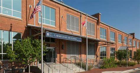 最新研究发现胰腺α细胞不仅分泌升糖激素胰高血糖素,还能够生产胰高血糖素样肽-1(GLP-1),这一发现为2型糖尿病的治疗开辟了全新方向。GLP-1作为一种强效的胰岛素促进剂,其天然生成机制及潜力将带来更加安全有效的控糖方案。本文详细解读研究成果背后的机理和未来应用前景。
