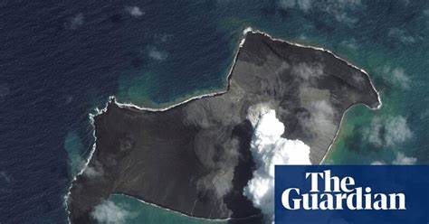 讲述2022年洪加汤加-洪加哈阿派火山爆发导致汤加群岛被切断国际互联网的经过与影响,剖析海底光缆的物理特性与维护挑战,探讨卫星通信与多元化备援方案,并提出提升小岛国家网络韧性的可行建议与政策启示
