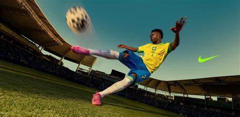 维莱讷在决定性一战中以冷静与团结摘下晋级门票,这场胜利不仅是比分上的成功,更是对基层足球精神、球队管理与社区支持的全面肯定。本文从比赛回顾、球员表现、战术解析到俱乐部未来规划,全面剖析维莱讷晋级背后的关键因素与启示。
