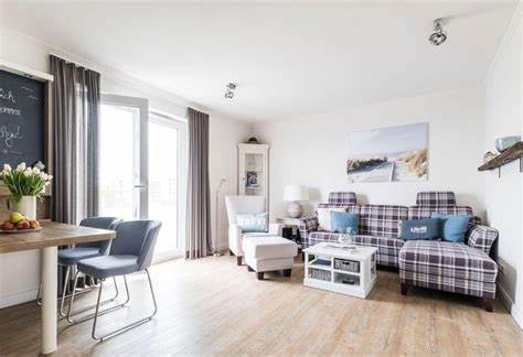 坐落于Büsum海堤对面的Haus Deichkieker Ferienwohnung,为寻求北海南部宁静与便捷的旅客提供现代化设施和无敌海景。公寓配备独立厨房、桑拿、车库与免费WLAN,适合家庭、情侣或想要慢旅行与徒步探索Wadden Sea的游客。以下内容介绍住宿细节、周边景点、交通及预订与旅行贴士,帮助你规划理想的北海假期。
