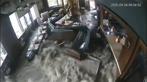 2025年9月,强台风拉加萨重创南中国沿海地区,引发大规模撤离和严重洪涝灾害,本文详细解读台风路径、影响以及应对措施,揭示气候变化对亚太地区台风频率和强度的深远影响。
