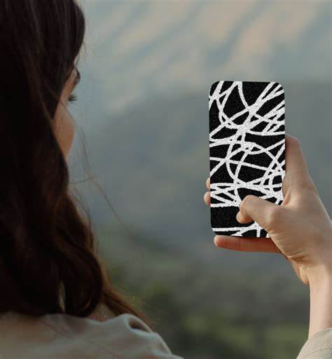 随着数字时代的到来,隐私保护成为用户选择手机服务的重要标准。Cape作为美国首个注重隐私优先的移动运营商,通过创新技术和严格的数据管理,为用户提供安全可靠的通信体验,本文深入探讨Cape的核心特点与其对行业的深远影响。
