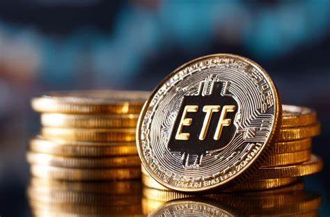 随着美国证券交易委员会对16只加密相关交易所交易基金(ETF)在十月作出最终裁决,市场可能迎来新一轮结构性变化。文章梳理了相关时间节点、主要参与方、监管背景与市场影响,为投资者和行业观察者提供决策参考与风险提示。
