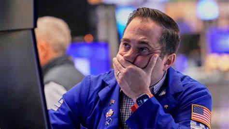 详细解析英伟达股价下跌的原因及中国对美国芯片制造商施加压力的背景,探讨全球半导体产业的未来发展趋势和影响。
