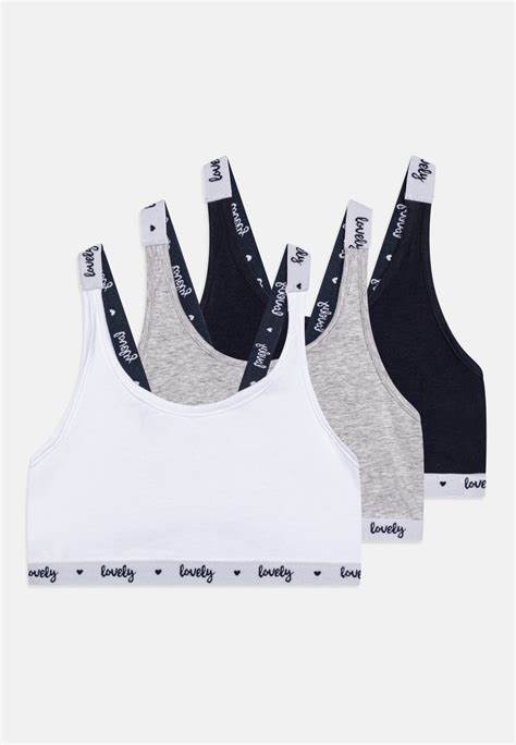 本文深入介绍了在Zalando平台上为女孩挑选比基尼的多样选择与购物技巧,帮助家长和消费者找到适合不同年龄和需求的高品质泳装,同时结合最新款式、实用信息和购物建议,确保每个夏季都有时尚且舒适的穿着体验。
